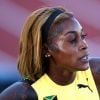 A velocista Elaine Thompson pratica esporte com lace loira