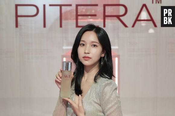 Mina, do TWICE, é embaixadora da marca de skincare SK-II