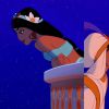Tem gente que não dispensa a chapinha, mas não sabe que quem tem o cabelo muito liso às vezes faz de tudo para conseguir um volume e umas ondinhas a mais! No caso da Jasmine, ela fica bonita de qualquer jeito, não é?