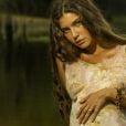 Juma (Alanis Guillen) termina "Pantanal" casada com Jove (Jesuíta Barbosa) e mãe de uma menina