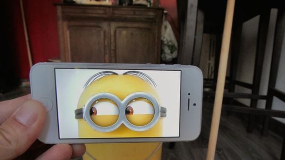 Professor leva cenas de "Homem Aranha" e "Minions" para a vida real! Entenda