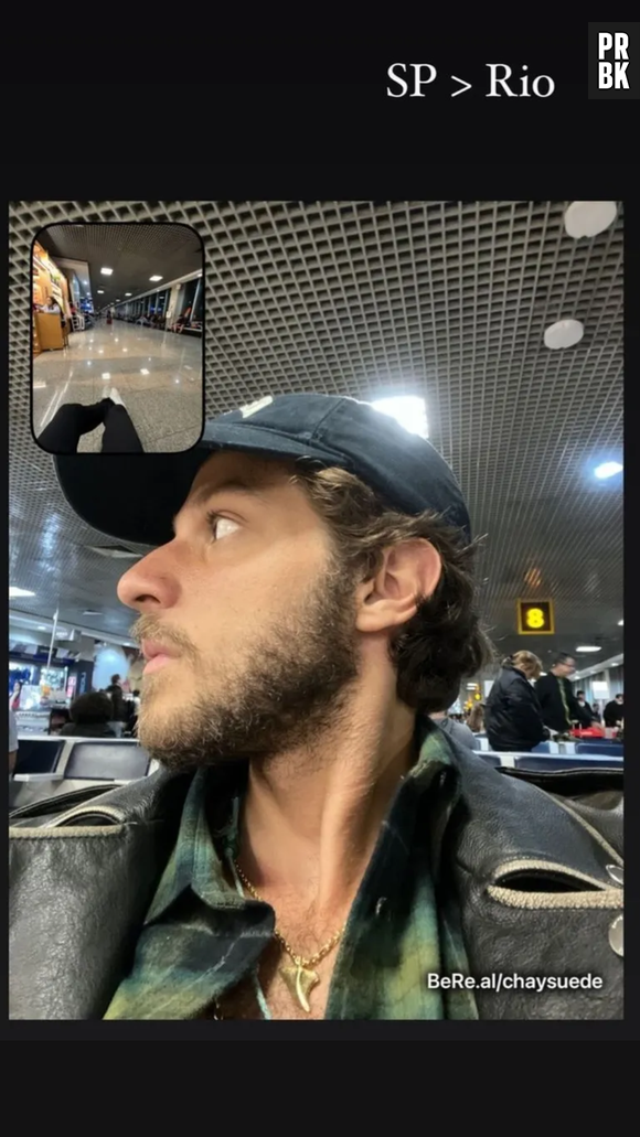 Chay Suede, de "Travessia", fez seu BeReal no aeroporto, voltando para o Rio de Janeiro