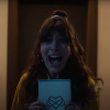 "No Mundo da Luna": trailer mostra protagonista tentando crescer como jornalista