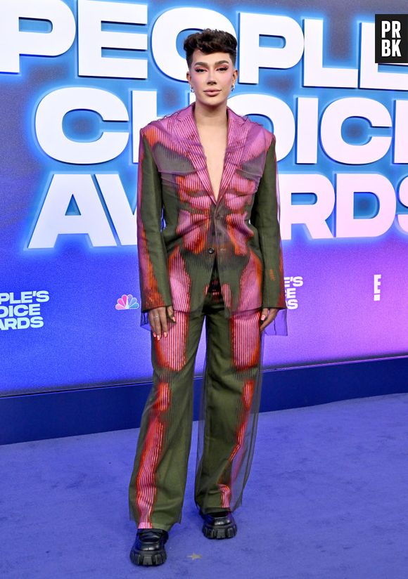 People Choice's Awards 2022: James Charles  e mais looks dos famosos em premiação