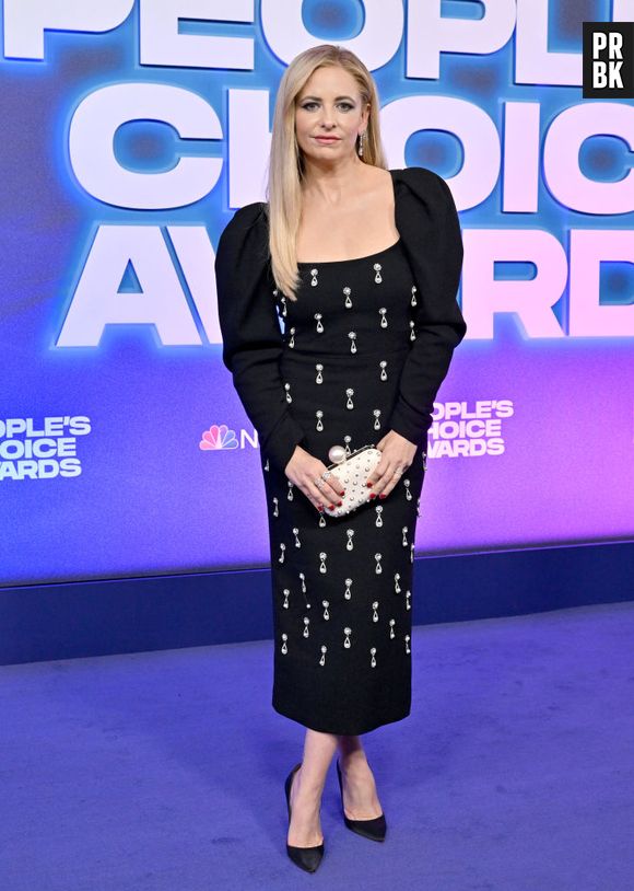 People Choice's Awards 2022:  Sarah Michelle Gellar e mais looks dos famosos em premiação