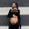 Kylie Jenner ainda não posta muitas fotos de filho mais novo com Travis Scott