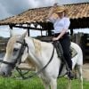 Gkay aproveitou o "período off" no campo, com sua família