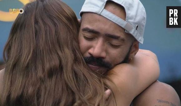 "BBB23": Key abraça Ricardo e recebe brother no Fundo do Mar