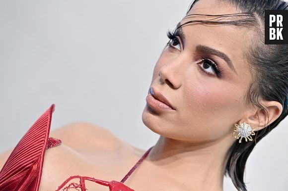 Anitta comemora 30 anos nesta quinta-feira, 30 de março