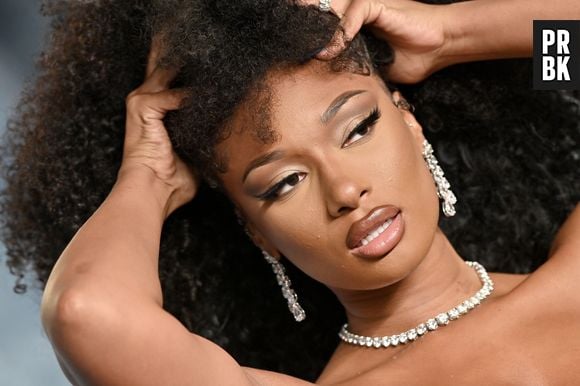 Megan Thee Stallion fala sobre tiroteio que quase a matou e traumas: "Comecei a cair em depressão"