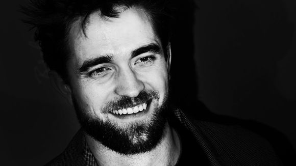 Robert Pattinson fala sobre "50 Tons de Cinza" e sua relação com Jamie Dornan