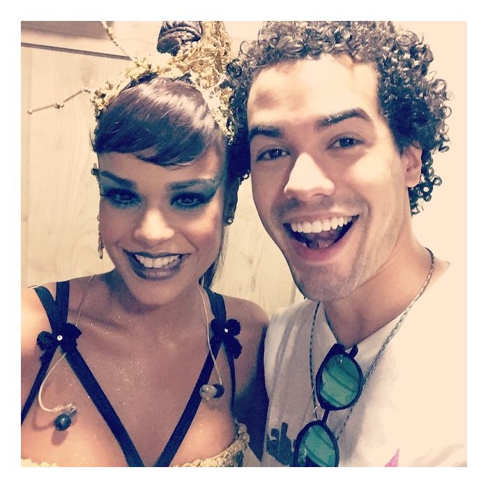 Sam Alves e Mari Antunes, estrela do Babado Novo, publicam selfie nos bastidores da folia em Salvador 