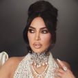Kim Kardashian adora um batom marrom