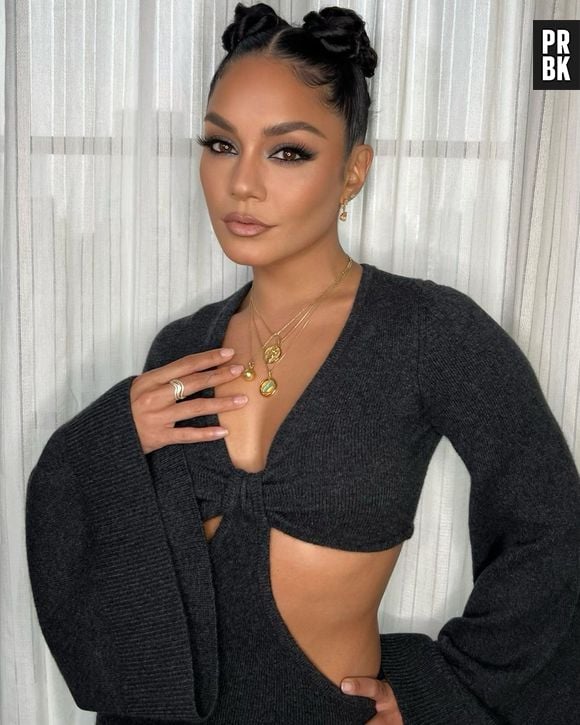 Vanessa Hudgens também aposta no batom marrom em sua make