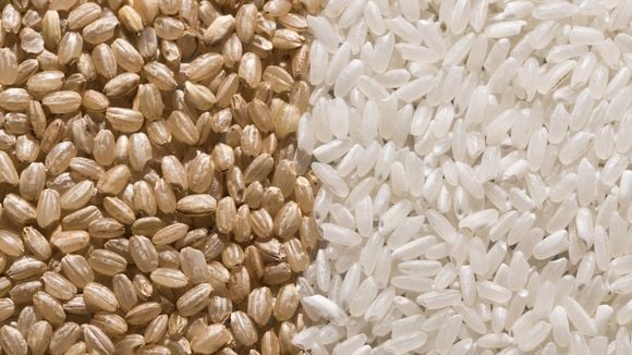 O que está acontecendo realmente com o arroz branco (e até que ponto devemos nos preocupar)