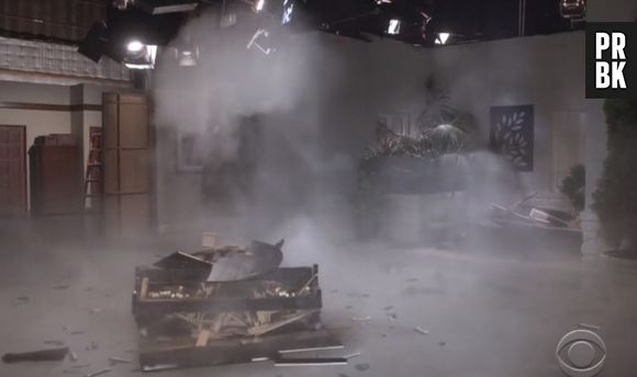 Para logo depois também ser atingido por um piano em "Two and a Half Men"