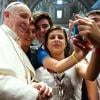 Nem o Papa Francisco escapou! Selfie do pontífice viralizou na web