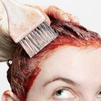 Como remover manchas de tinta de cabelo da pele facilmente com um item doméstico