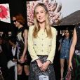  Brie Larson mais uma embaixadora do tweed na Paris Fashion Week 2023 