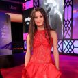 Grammy Latino 2023: Joaquina escolheu um look vermelho com transparências e volume na cintura
