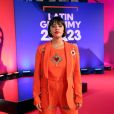 Grammy Latino 2023: Camilú escolheu um conjunto laranja com adornos de coração