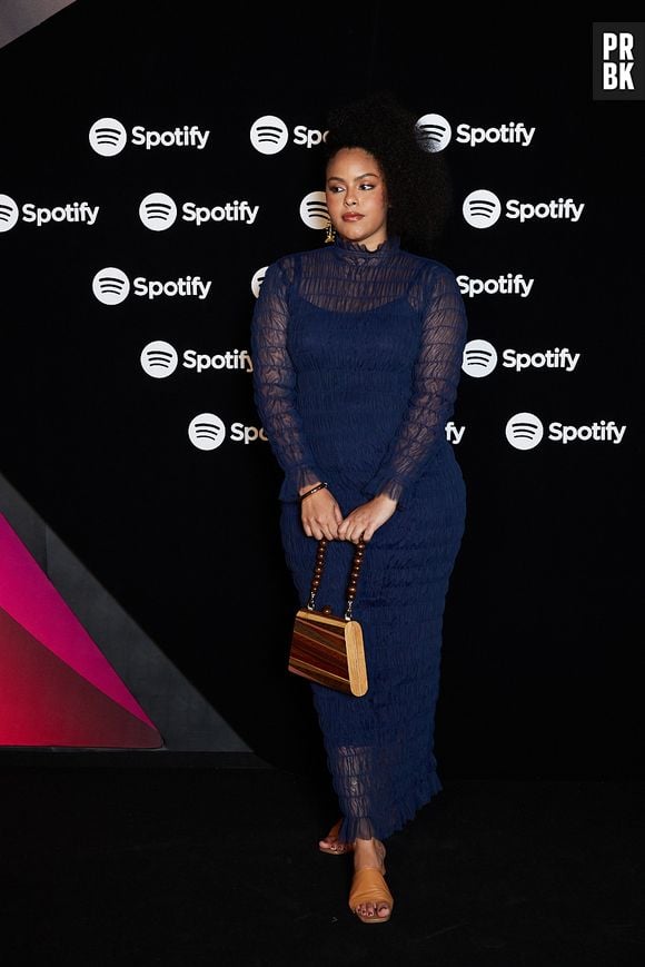 Rachel Reis arrasou no tapete da Festa Spotify