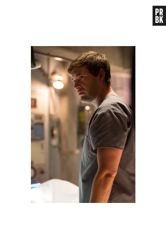 Depois de voltar à vida em "Renascida do Inferno", a garota vem acompanhada de um espírito maligno!