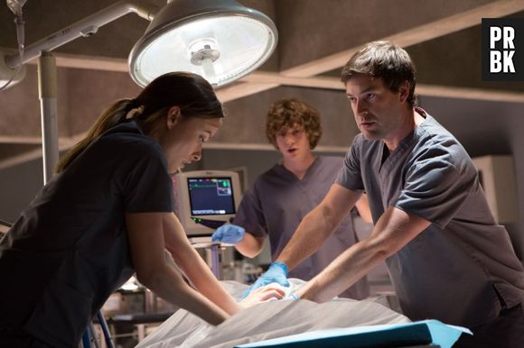 Tá afim de sentir aquele friozinho na barriga? Então "Renascida do Inferno" é diversão garantida!