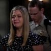 Em "Pretty Little Liars", Alison (Sasha Pieterse) chora quando é declarada culpada pelo assassinato de Mona (Janel Parrish)