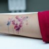 Algumas tatuagens em aquarela são simples, mas isso não diminui sua beleza!