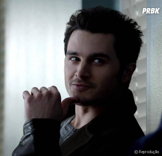Em "The Vampire Diaries", Enzo (Michael Malarkey) vai revelar um segredo tenso na série!