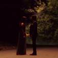 Elena (Nina Dobrev) se despede de Damon (Ian Somerhalder) através de pensamento em "The Vampire Diaries"