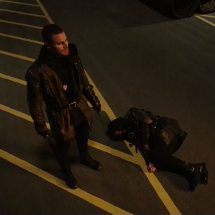 Oliver (Stephen Amell) matou Ra&#039;s Al Ghul (Matt Noble) em &quot;Arrow&quot;