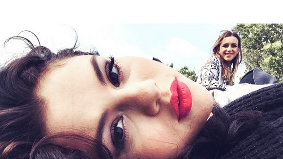 Selena Gomez revela no Instagram que está "animada para mostrar o próximo capítulo: a verdade"