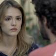 Júlia (Isabelle Drummond) não quer ouvir o que Pedro (Jayme Matarazzo) tem a dizer em "Sete Vidas"