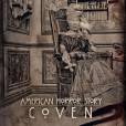 Um dos posteres divulgados da nova temporada da série "American Horror Story: Coven"!