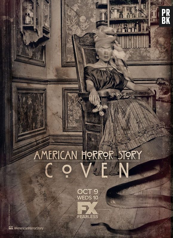 Um dos posteres divulgados da nova temporada da série "American Horror Story: Coven"!
