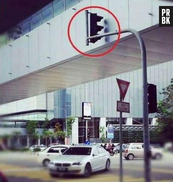 Como faz para ver que o sinal fechou?