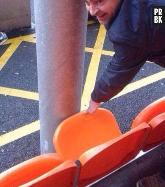 Teria sido melhor não colocar uma cadeira aí, né?