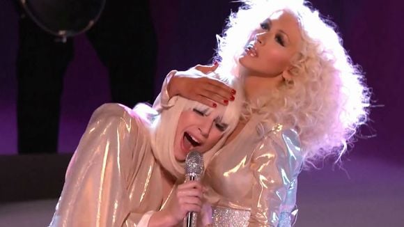 Christina Aguilera e Lady Gaga entram para história em show no The Voice US