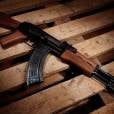  A AK-47 &eacute; uma das armas mais eficientes que existem. Mikhail Kalashnikov, seu desenvolvedor, chegou a se culpar sobre as mortes que a arma j&aacute; teria causado 