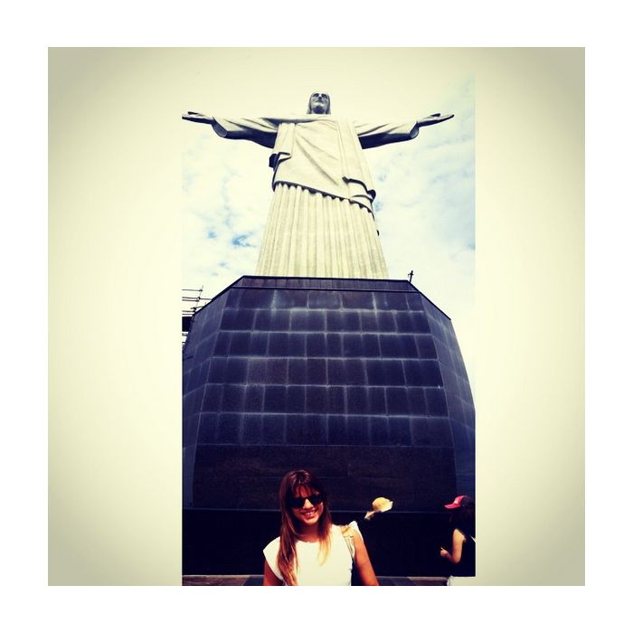 Elisa Fernandes já viajou o Brasil depois que ganhou a primeira temporada do &quot;MasterChef Brasil&quot;