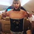 Taylor Swift ganhou um casaco todo tricotado por um fã!