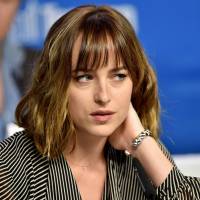 Dakota Johnson, de "50 Tons de Cinza", desabafa sobre assédio dos homens: "Estão com medo de mim"