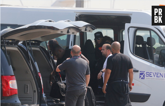 Rihanna ficou no topo dos trending topics brasileiros após chegada no país