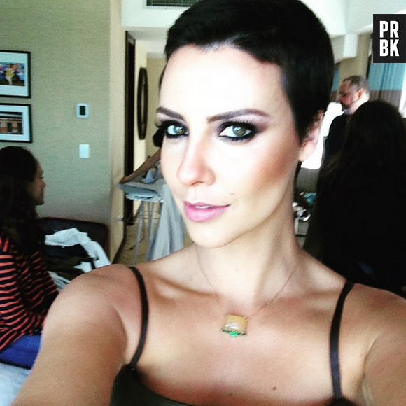 Camila Rodrigues, do elenco feminino de "Os Dez Mandamentos" também cortou os cabelos curtinhos