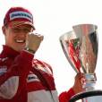 Michael Schumacher é heptacampeão de Fórmula 1