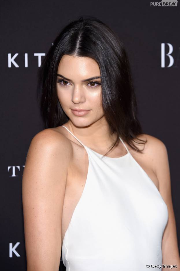 Kendall Jenner conta que sentia vergonha de pele com acne