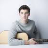 Shawn Mendes também fez um cover recente para o sucesso "What Do You Mean?" de Justin Bieber