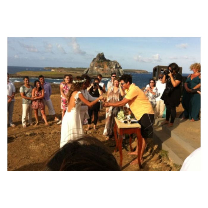 Thaila Ayala e Paulinho Vilhena se casaram no arquipélago de Fernando de Noronha e se separaram depois de cinco anos juntos